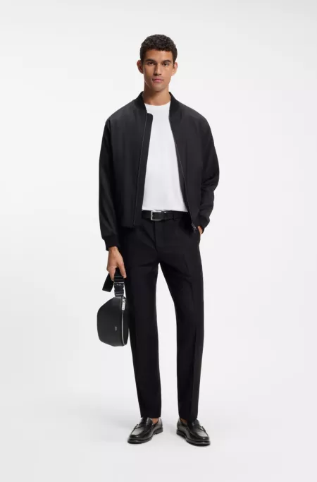 Riñonera granulada con letras del logo