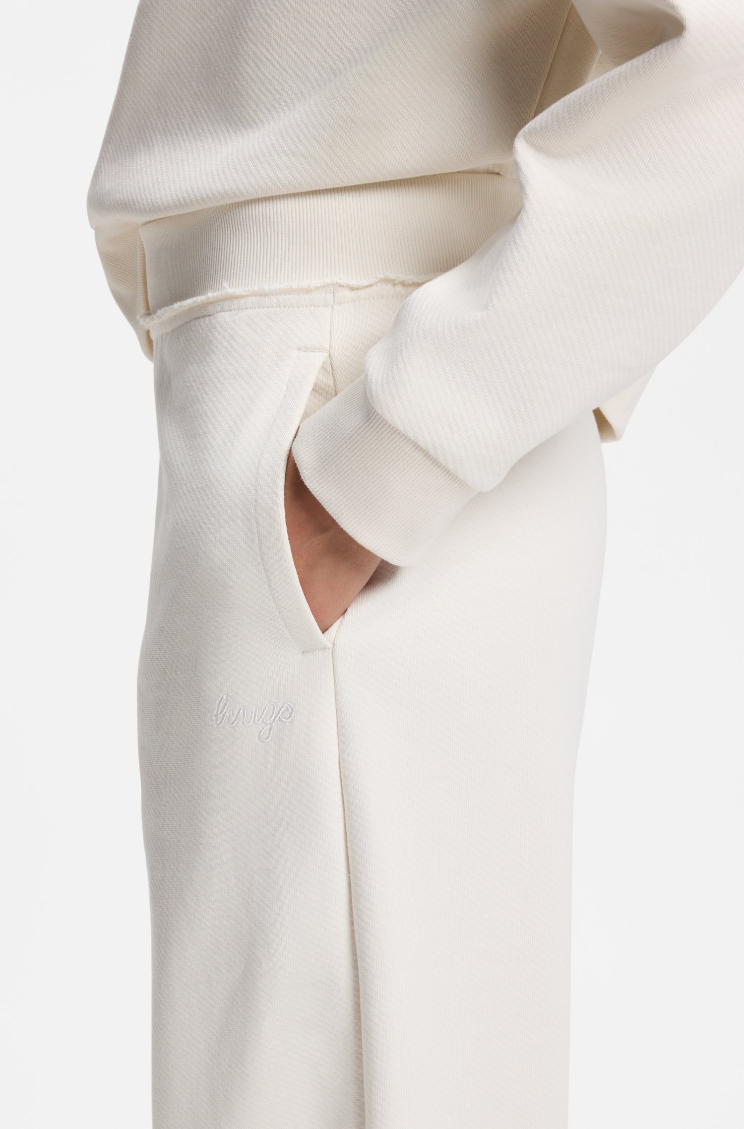 Hugo Relaxed-fit cotton joggers with embroidered logo byxor dam – bild 3