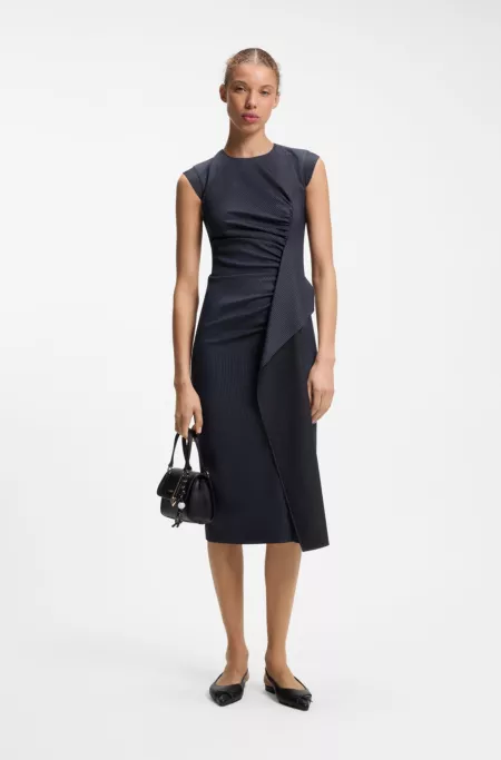 Midikleid mit Drapierung