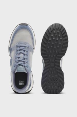 Sneakers med mockadetaljer och Double B-monogram, Ljusbl&aring;