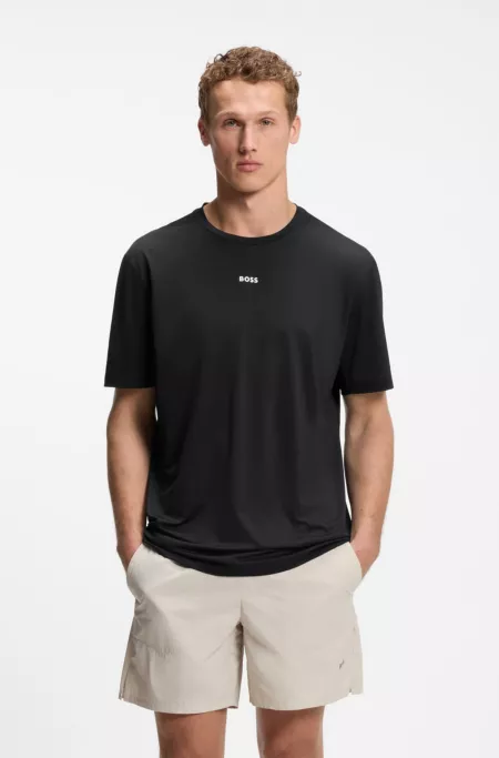 Active slim-fit T-shirt with quick-dry fabric
