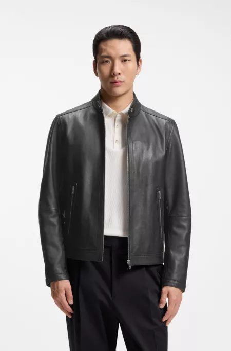 Cazadora de piel granulada con detalles de logo