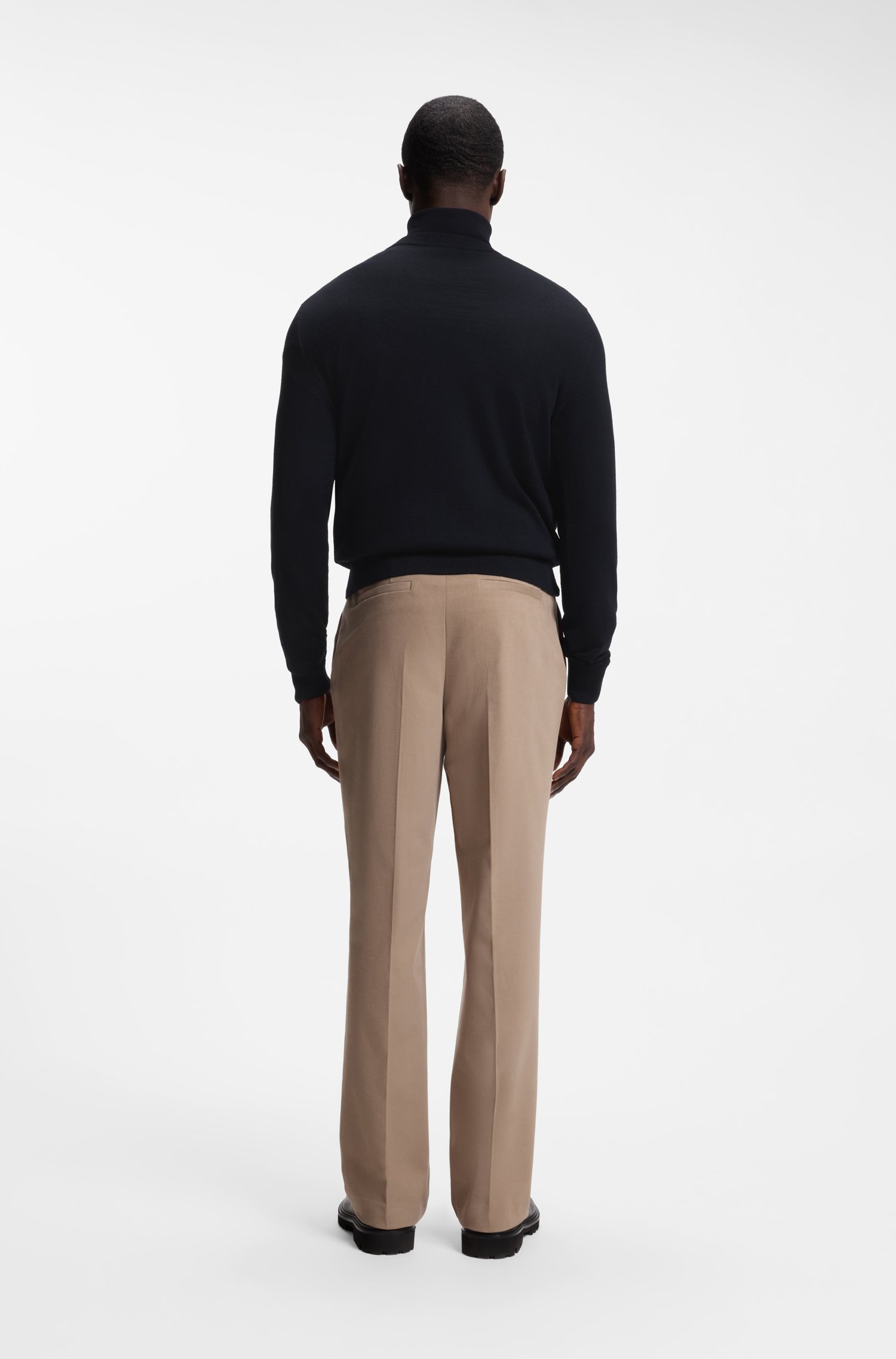 Boss Mixed-structure sweater in a virgin-wool blend stickade tröjor herr – bild 3
