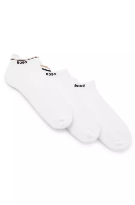Three-pack ankle socks with plush sole