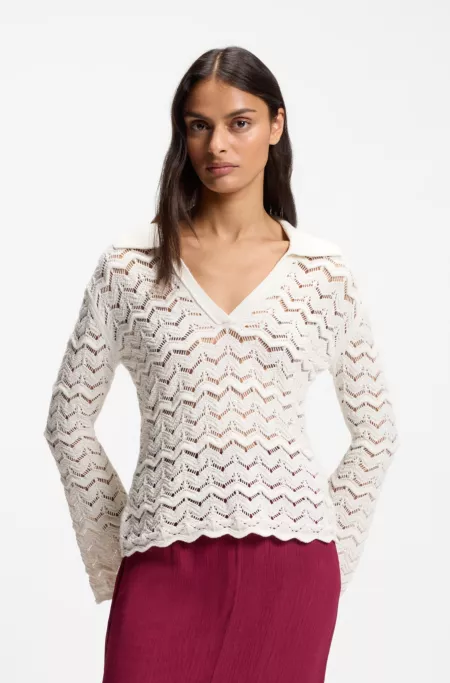 Jersey de punto abierto de algodón con cuello en pico