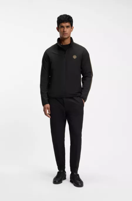 The Open water-repellent jacket with four-way stretch