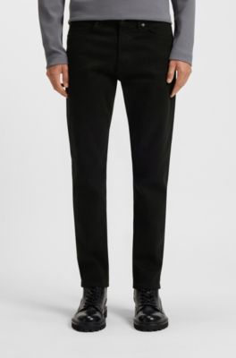 Tapered-Fit Jeans aus bequemem Stretch-Denim mit Stay-Black-Finish, Schwarz