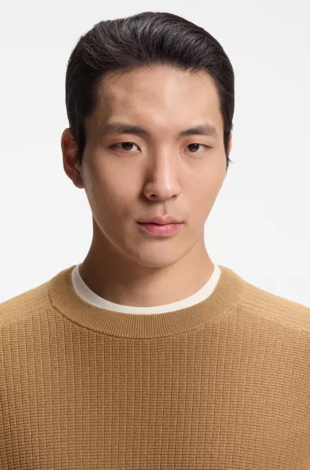 Knitted sweater in cotton and virgin wool