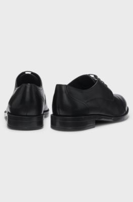 Italian-made Derby shoes in leather with cap toe, Black
