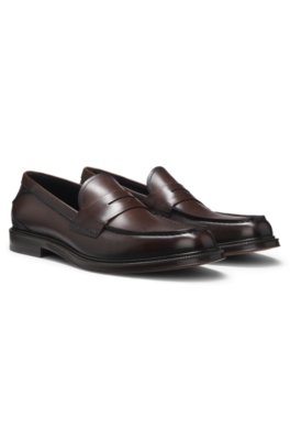 Italian-made loafers in soft leather