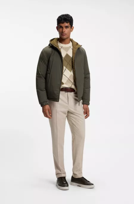 Veste courte à capuche déperlante en duvet