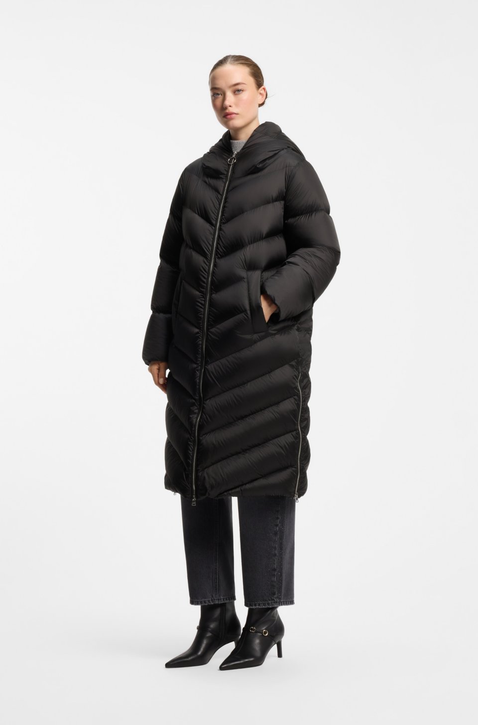 Water-repellent jacket with side zips