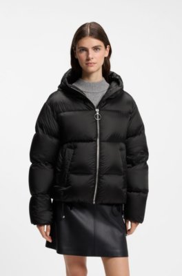 Shiny down puffer jacket with statement puller