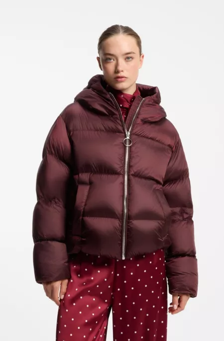 Doudoune en duvet brillante avec tirette au style affirmé