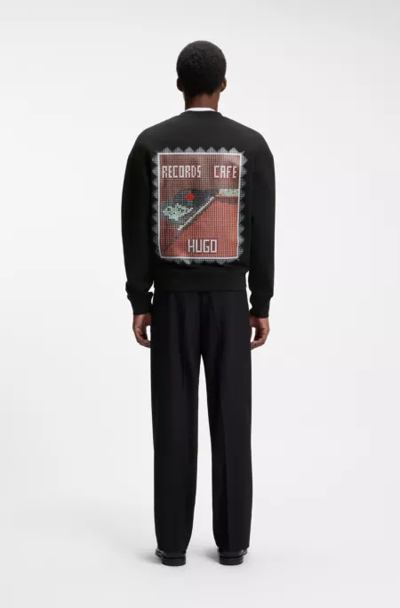Relaxed-fit sweatshirt with digital print