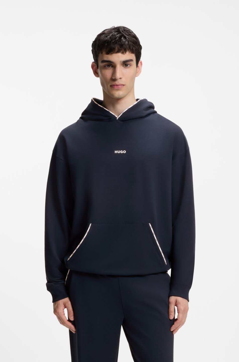 Relaxed-fit hoodie with branded contrast piping