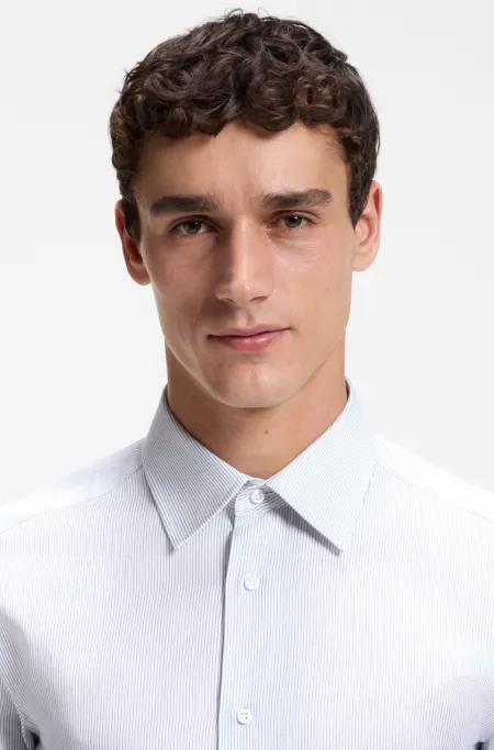 Camisa slim fit a rayas de algodón hecho en Italia