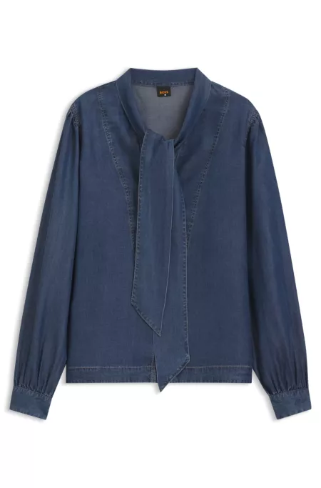 Blusa de aspecto denim con detalle de bufanda