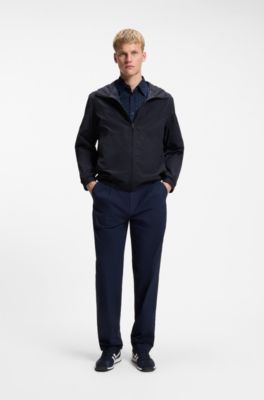 Giubbotto con cappuccio relaxed fit in tessuto idrorepellente, Blu scuro