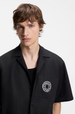 Relaxed-fit shirt with chest print and reverse lapels, Black
