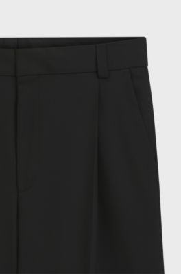 Relaxed-fit shorts in stretch twill with front pleats, Black