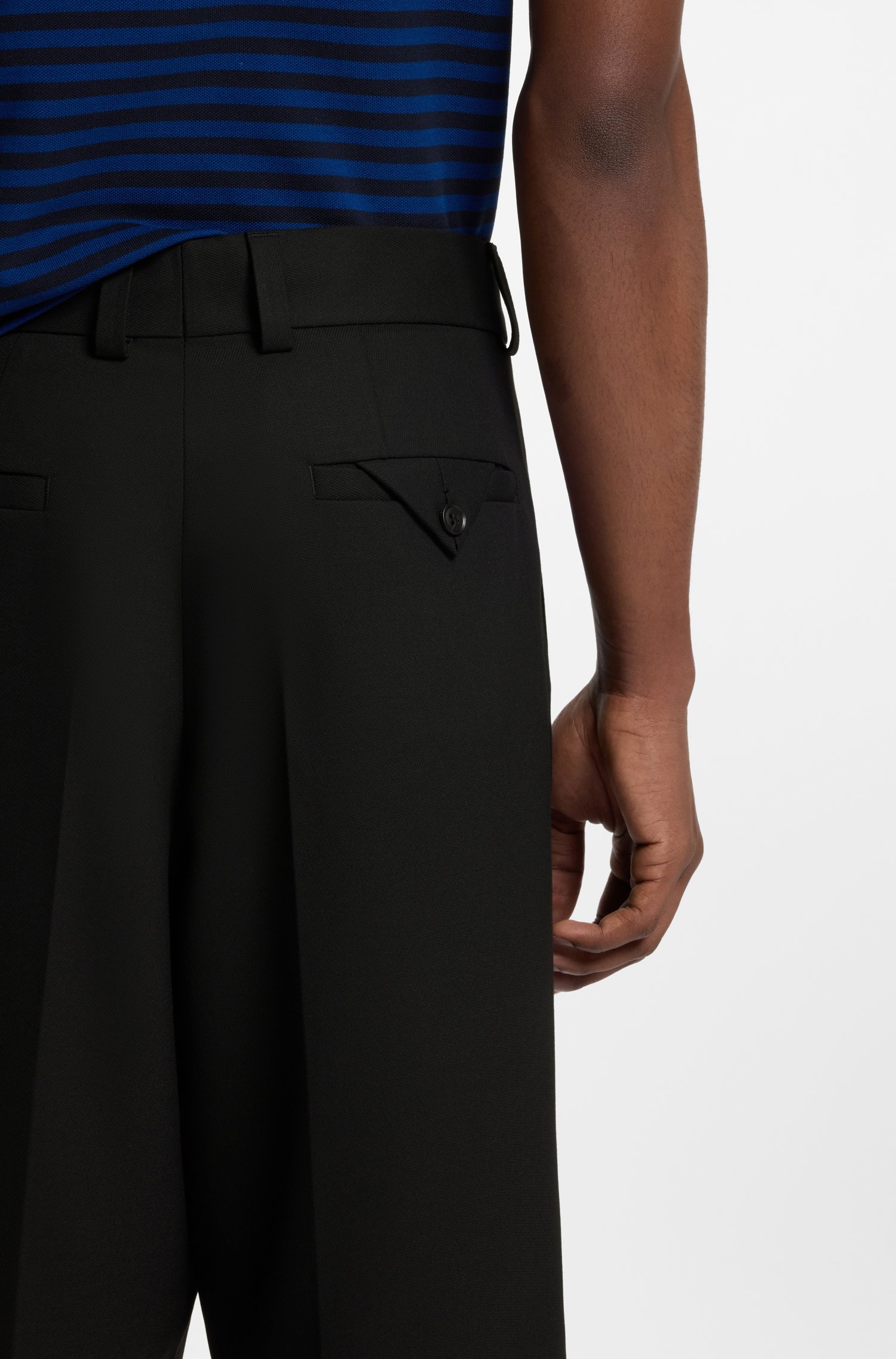 Hugo Relaxed-fit shorts in stretch twill with front pleats herr – bild 3