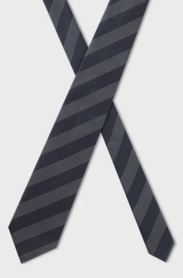 Block-stripe tie crafted in pure silk, Blue stripes