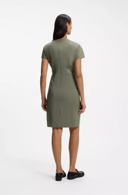 Vestido slim fit en lana elástica italiana