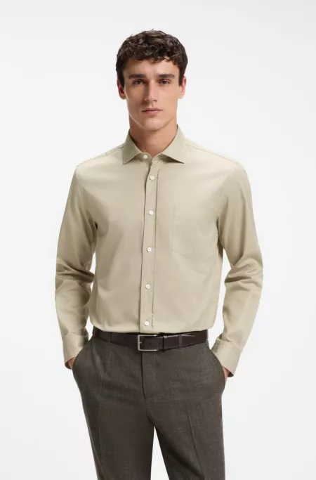 Casual-fit cotton shirt with spread collar