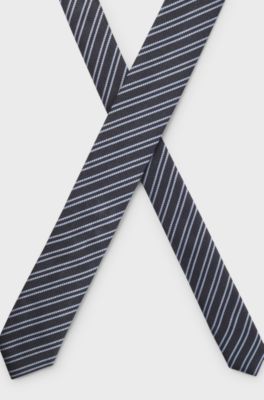 Silk tie with diagonal stripes, Blue stripes
