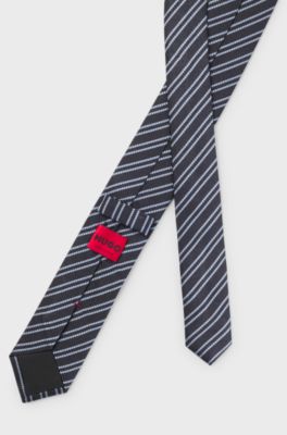 Silk tie with diagonal stripes, Blue stripes