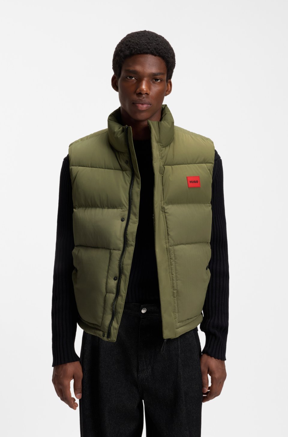 Lightweight puffer gilet with red logo detail