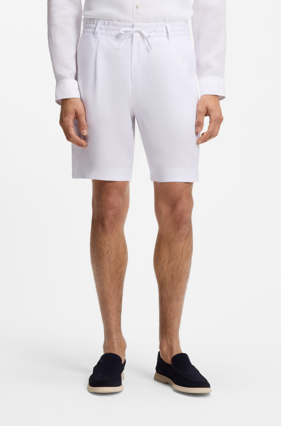 Tapered-fit shorts in linen