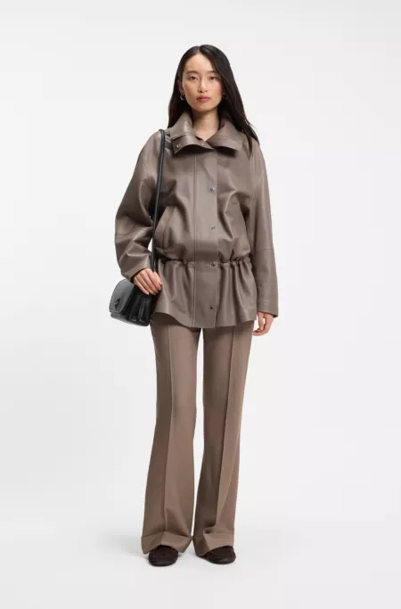 Umhängetasche aus genarbtem Kunstleder mit Double-B-Monogramm