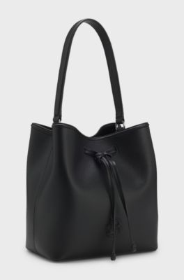 Borsa a secchiello in similpelle granulata con monogramma Double B, Nero