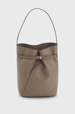 Leather bucket bag with gold-tone hardware, Light Brown