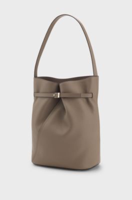 Leather bucket bag with gold-tone hardware, Light Brown