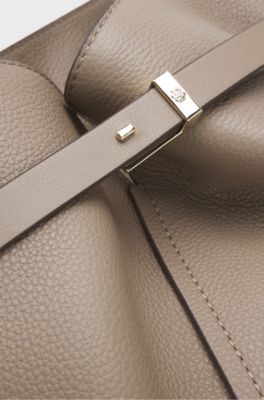 Leather bucket bag with gold-tone hardware, Light Brown