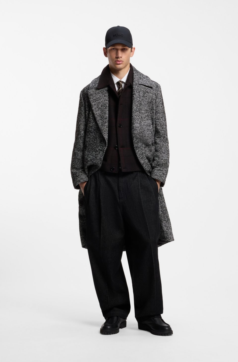 Double-breasted coat in a virgin wool blend