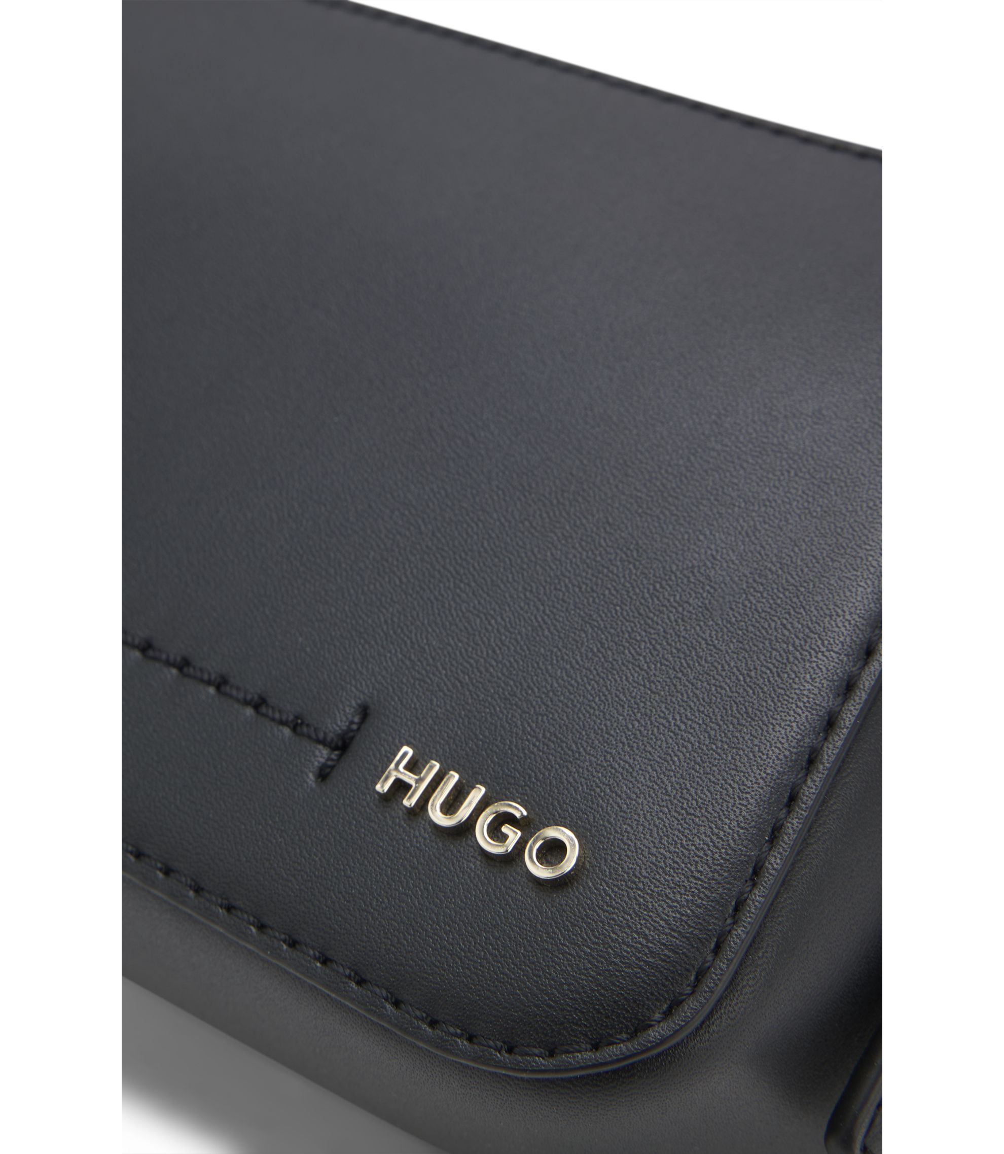 HUGO - クロスボディバッグ レタリングロゴ - ブラック
