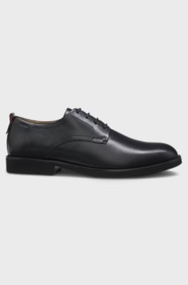 Scarpe derby in pelle con logo goffrato, Nero