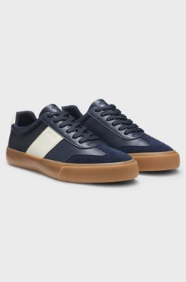 Baskets en similicuir grain&eacute; avec finitions en cuir v&eacute;ritable, Bleu fonc&eacute;
