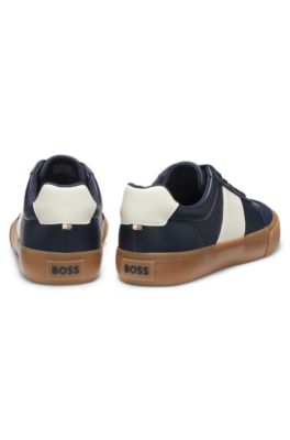 Baskets en similicuir grain&eacute; avec finitions en cuir v&eacute;ritable, Bleu fonc&eacute;