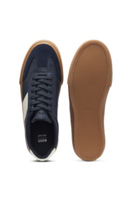 Baskets en similicuir grain&eacute; avec finitions en cuir v&eacute;ritable, Bleu fonc&eacute;