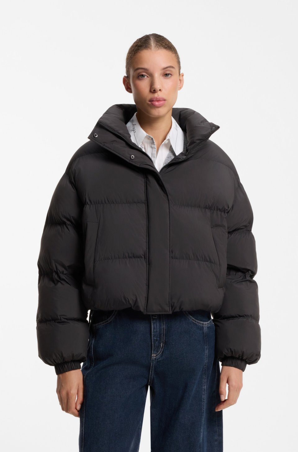 Water-repellent puffer jacket with stand collar