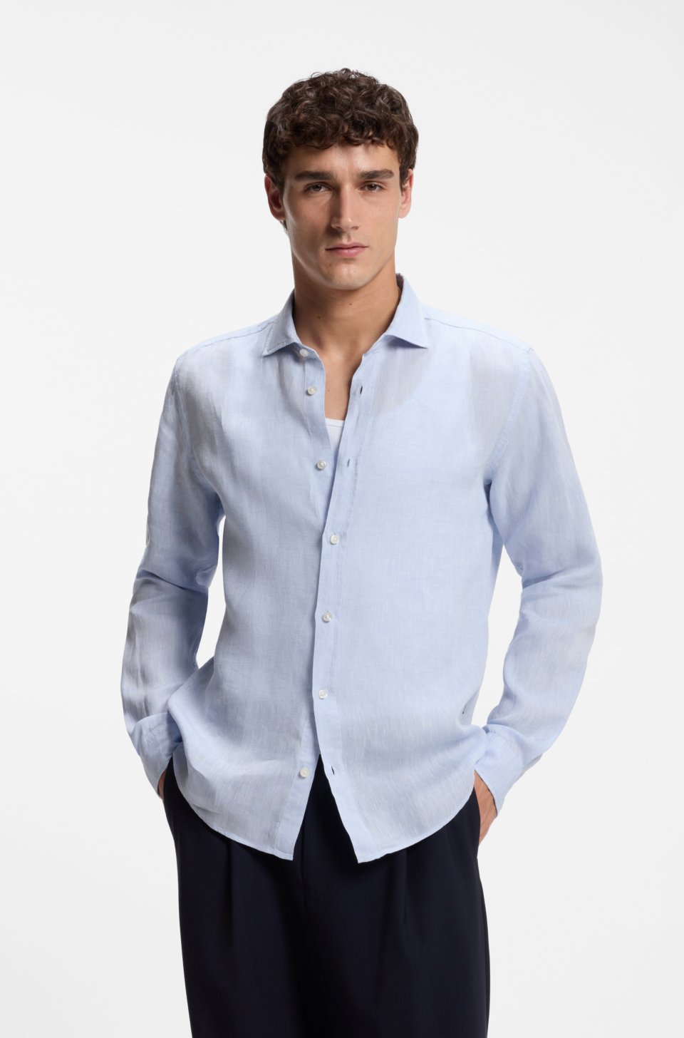 Regular-fit shirt in washed linen