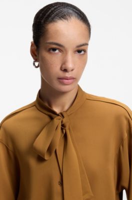 Tie-collar crepe blouse, Brown