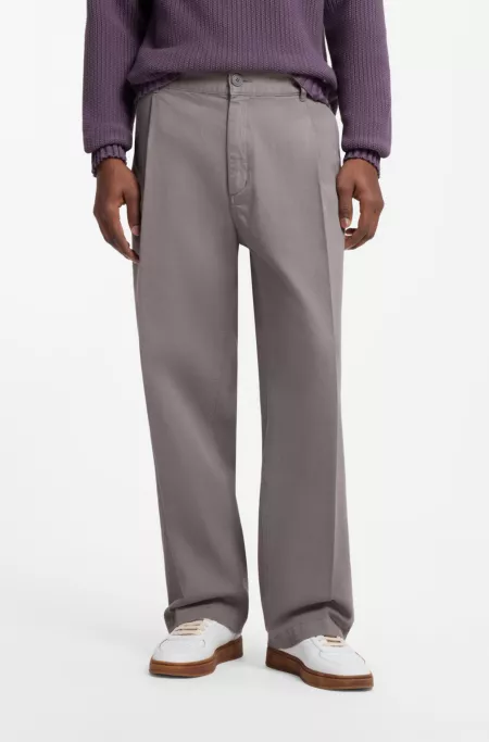 Pleated trousers in brushed stretch-cotton twill
