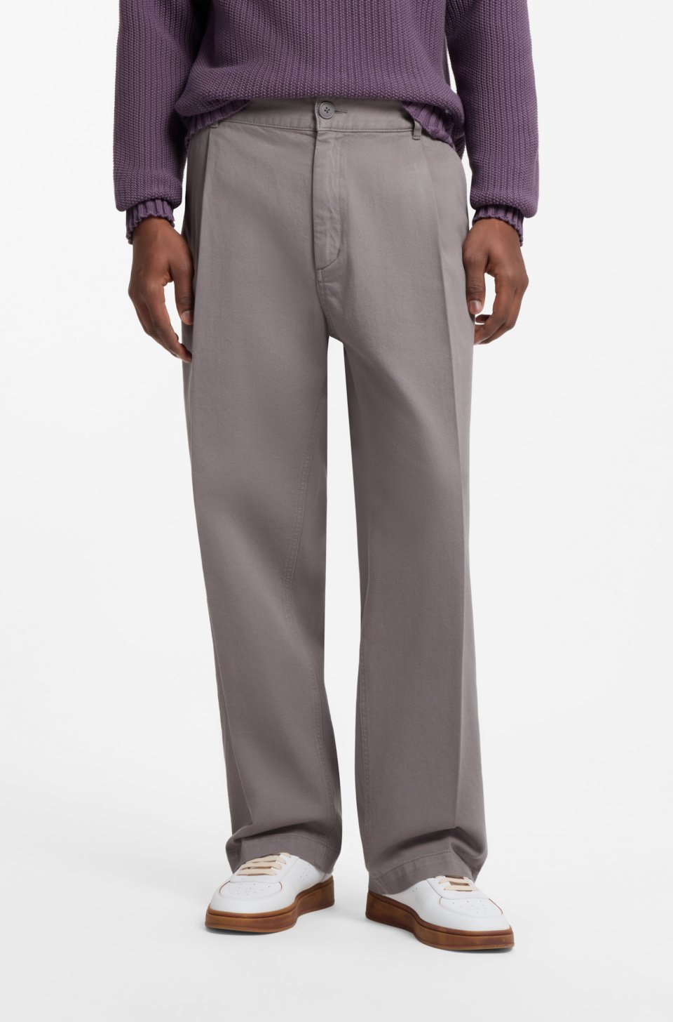 Pleated trousers in brushed stretch-cotton twill
