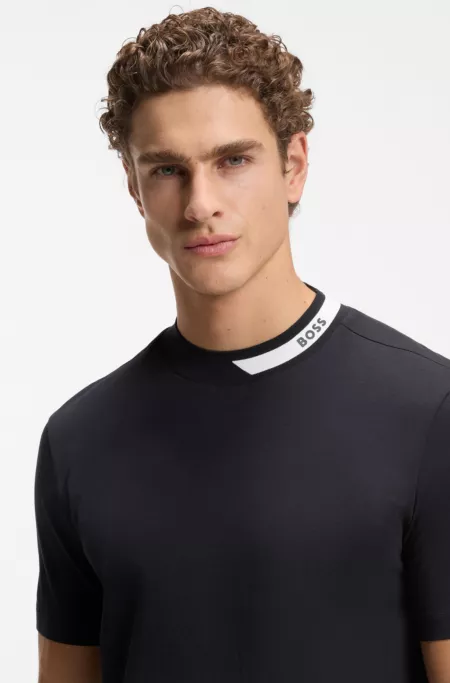 T-shirt in stretch cotton with a logo collar